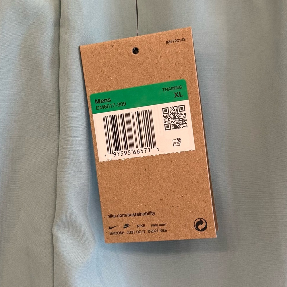 Men’s NWT Nike DriFit Robin Egg Teal Shorts - Picture 6 of 6